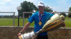 Rask se dočkal trofeje! Namísto Stanley Cupu zvedal český pohár