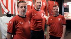 Nové dresy reprezentace. Design ukázaly i legendy českého fotbalu