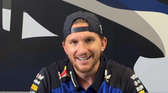 Zmatek, bouračky, panika! Český influencer popisuje, jak probíhal závod s Verstappenem