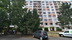 Sláva Putinovi, volali Romové při pochodu městem. Kde je policie, ptají se lidé