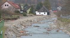 Po povodních stále chybí silnice i mosty. Opravy vyjdou na stovky milionů