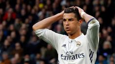 Ronaldo jako břídil: Víc prodávají Woods i Djokovič