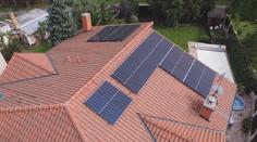 Nová cesta, jak ušetřit za energie. Češi se mohou přihlásit ke sdílení elektřiny
