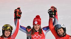 Vlhová má zlato. Dubovská třináctá, Shiffrinová slalom nedojela