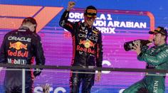 Verstappen si v Saúdské Arábii polepšil o 13 příček. Alonso byl posté na pódiu
