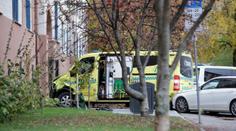 Ozbrojený muž v Oslu ukradl sanitku a najížděl do lidí, zranil i malé děti