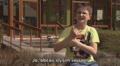 VÍKEND: Život neslyšících dětí