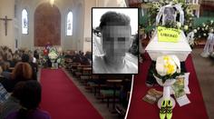 Bílá rakev, plný kostel: Lidé se naposledy loučili s Adamem (†14)