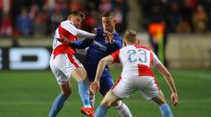Slavia s Chelsea smolně prohrála! Gól inkasovala až v závěru