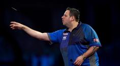 Adrian Lewis se loučí s MS už v prvním kole. Joyce vypadl s průměrem 103