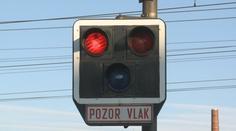 Rychlíky z Chebu do Ústí a Prahy stojí kvůli poruše vedení