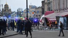 Rusové zadrželi podezřelou z atentátu na blogera. Viní i Ukrajinu a lidi od Navalného