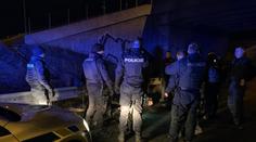 Policistům v Praze ujížděl řidič, byl ozbrojený a bez papírů