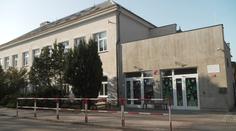 Policie řeší několik oznámení o lákání dětí do auta. Mnohdy jde o nedorozumění