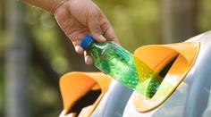 Češi vytřídí hodně plastů, máloco se ale zrecykluje. Zálohy jsou nutné, říká expert