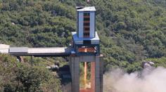 Severní Korea vypustila další rakety! Uletěly 230 km, pak spadly do moře