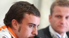 Jsou to jen spekulace, řekl Alonso o údajném odchodu do Ferrari