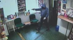 Lupič přepadl poštu, policie jela jinam! Dostali ho až po roce
