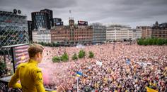 Davové šílenství v Kodani. Vítěze Tour de France vítaly tisíce fanoušků