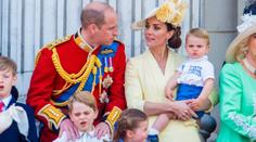 Na George a Charlotte dohlíží špičková chůva. Bere za to pohádkové peníze