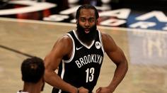Harden jako lokomotiva! "Doma" zapsal triple double, raduje se i Saty