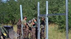 Maďaři mají problém: Plot proti uprchlíkům přeskočí i dítě