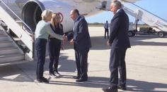 Italský ostrov Lampedusa čelí náporu uprchlíků. Na místo přiletěla Leyenová