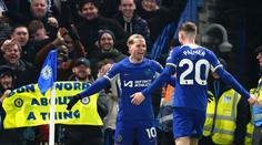 Chelsea i díky parádnímu gólu Mudryka porazila Newcastle. Zůstává jedenáctá
