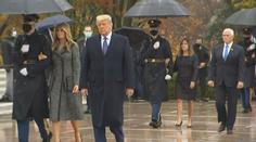 Trump se ukázal na veřejnosti. Poprvé od chvíle, kdy měl prohrát volby