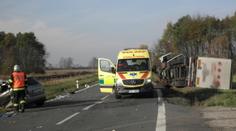 Řidič na Hodonínsku vletěl pod kamion, neměl šanci přežít