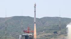 Nad Českem shořela čínská raketa. Nikomu nic nehrozí, tvrdí úřady