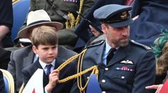 Princ Louis baví internet. Na oslavách napodoboval George a protáčel oči