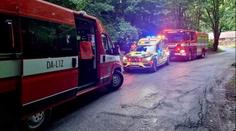 Akční záchrana na Karlštejně kvůli spadlému mobilu. Umřeme, bála se žena
