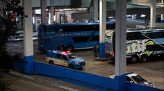 Muž střílel na nádraží v Riu a poté držel tři hodiny rukojmí v autobuse