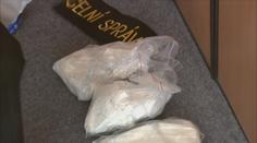Dealery na Teplicku zadržela zásahovka. Policie našla deset kilo tvrdých drog