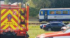 Železniční koridor opět stál. V Pardubicích vlak srazil člověka