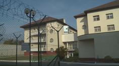 Chybí místa pro duševně nemocné vrahy. Detenční centra se rozrostou