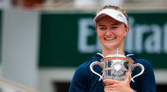 Famózní Krejčíková poskočila o 18 míst v žebříčku. Deblům vládne