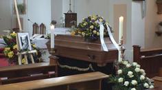 Lidé dali poslední sbohem oblíbenému herci. Zazářil v Ordinaci v růžové zahradě