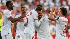 Sevilla v LaLize nadělovala, Barca jen remizovala s Mallorkou