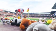 Z "Krysy pro krysu" charita. Slavia poslala do Motola štědrý příspěvek