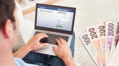 Internetová revoluce: Za status na Facebooku dostanete peníze!