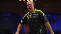 Van Gerwen po postupu: Byl jsem otrávený. Doprovází jej dcera, otec bojuje s rakovinou