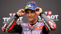 To jste ještě neviděli. Jezdci na MotoGP zavařil bizarní technický problém