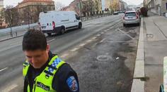 "Vypadni s tím kolem," křičeli strážníci na cyklistu. Je to nepřípustné, tvrdí Hřib