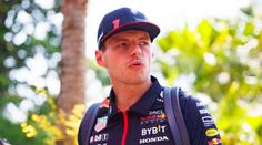 Verstappen je prostě nezastavitelný. Vyhrál závod i v čisticím vozíku