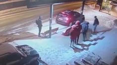 Další řidič na Slovensku vjel do zastávky. Lidé stihli naštěstí včas uskočit