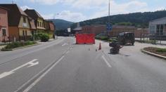 Dělník opravoval silnici. Zemřel pod koly nákladního auta