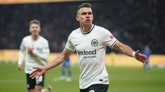 Frankfurt se díky výhře dostal na druhé místo Bundesligy. Kolín vstřelil 7 gólů