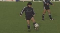 Narozeniny fotbalové legendy, Maradona slaví šedesátiny